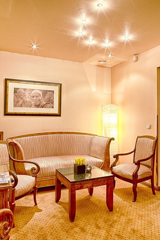 Hotel Restaurant "Le Strasbourg" Bitche Room photo